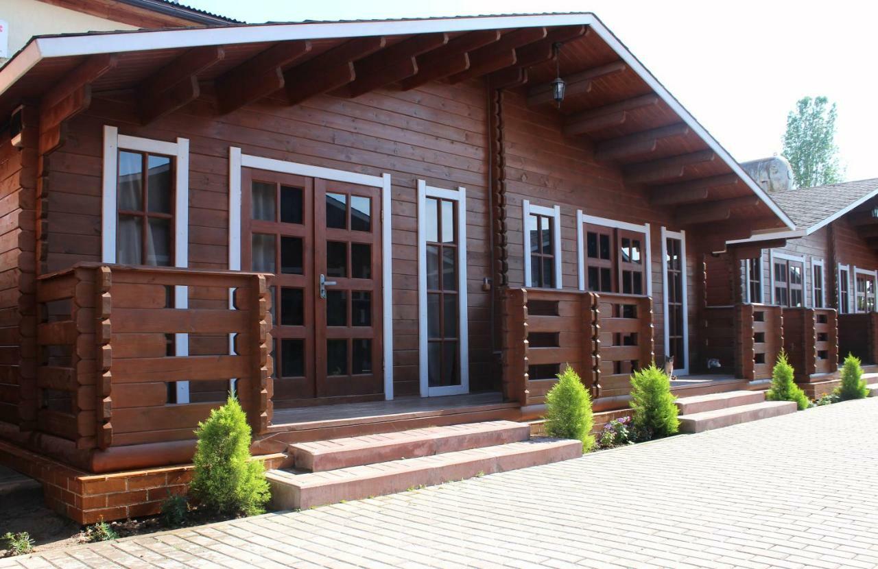 Gud House Hotel Gudauta Ngoại thất bức ảnh