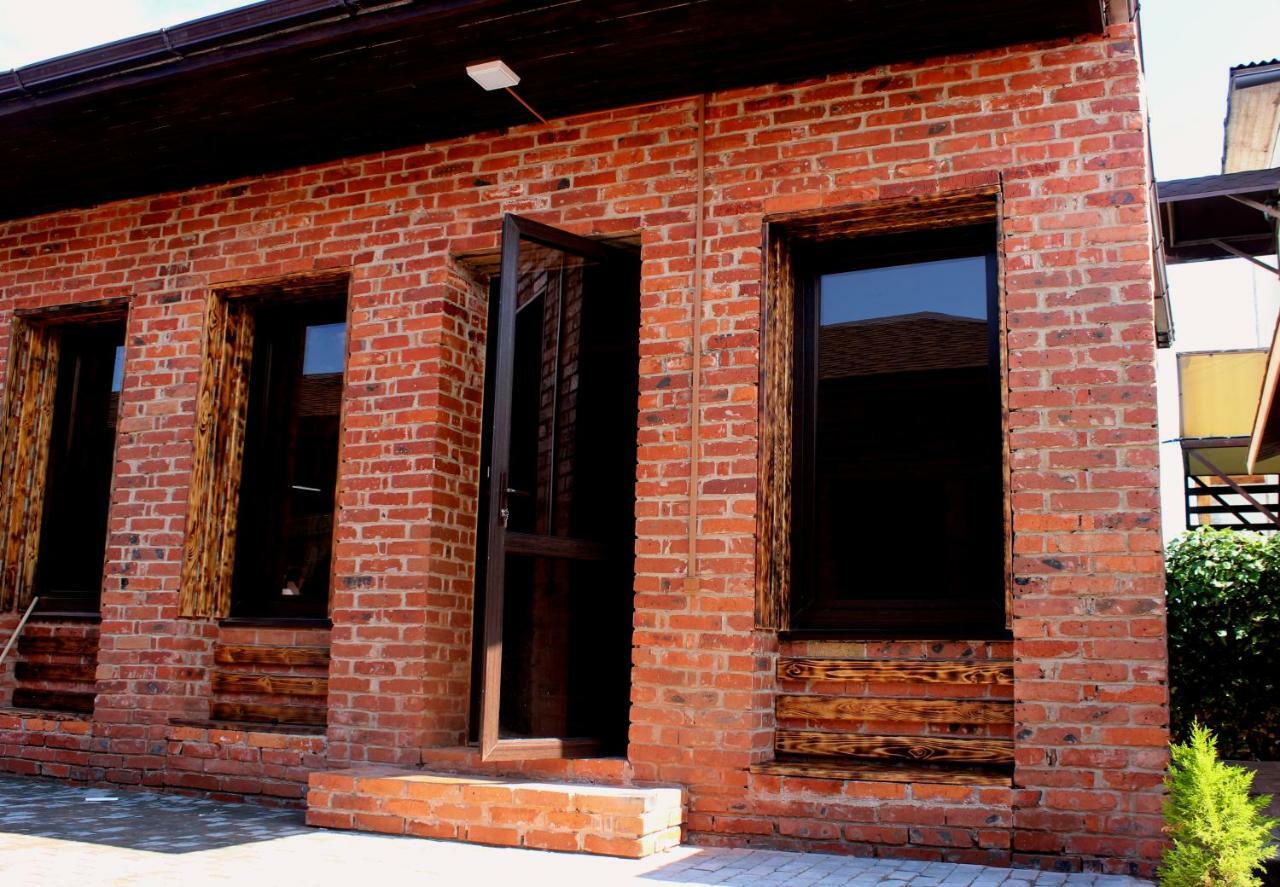 Gud House Hotel Gudauta Ngoại thất bức ảnh